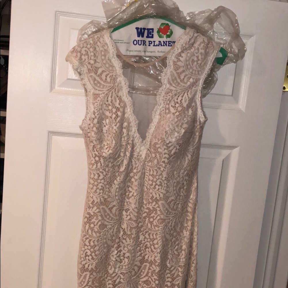 Beautiful Lace Dress👗